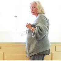 Мама чоловіка запровадила традицію – щонеділі ми маємо приїжджати до неї в гості. У них в сім’ї одні хлопчики, у всіх сестер свекрухи і у неї самої теж сини, тому свекруха дуже прив’язалася до внучки