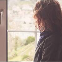 Бабуся обіцяла, що залишить мені у спадок свою квартиру. Але батьки якось переконали її переписати житло на них, і в підсумку мені нічого не перепало. Вони продали мою спадщину, щоб купити собі дачу.