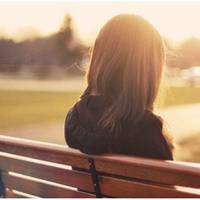 Коли в сім’ї зовсім грошей не було, тато продав свій перстень родичеві. Цей перстень був для батька особливим, бо був подарований йому батьками на весілля. Христина мріяла повернути його батькові.