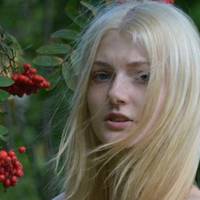 Мій чоловік ображається, що я не люблю його дітей, а коли я кохаю його. Я готова їх годувати і прати одяг, але я їх не любитиму ніколи. Нещодавно до нас приходила свекруха, вона постійно шепчеться з