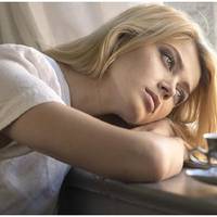 Через 15 років мені подзвонив незнайомий номер. Це була Наталя – моя найкраща подруга, яка колись забрала в мене нареченого. Наталя розповіла мені, що вийшла заміж за Віктора. І народила сина.