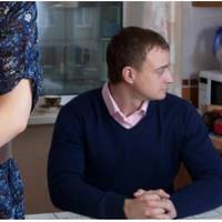 Я прийшов додому і побачив звичну картину – купа брудного посуду, гори білизни на всіх поверхнях, іграшки на підлозі, крихти на дивані.