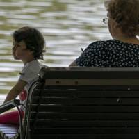 На мій день народження мені зателефонувала подруга, привітала. Я сказала заходь, поп’ємо чаю. Надя відповіла, що сидить з онучкою. Я запросила їх двох, адже люблю її маленьку Іринку.