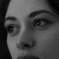 Коли у нас була вже друга дитина я дізналася, що у чоловіка є інша. Та жінка спокійно приходила до нас додому, а йшла вранці. Я мовчала, поки чоловік жив, як йому подобалося. Жила з ним заради дітей.