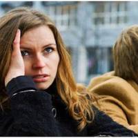 Чоловік купив новий диван, щоб йому було зручніше на ньому лежати, а я планувала за ці гроші зробити ремонт в ванній. Вже неможливо дивитися на кран, який безперервно протікає.