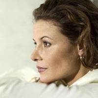 25 років ми прожили з чоловіком у щасливому шлюбі. Збиралися відзначати річницю з дітьми. А одного дня, прямо на вулиці, до мене підійшла якась жінка. На вигляд їй було близько 30-ти років, симпатична