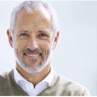 Коли Валентина вийшла за мене заміж, я був дуже щасливий і лише пізніше я зрозумів, що не в красі щастя. У мене був свій бізнес, а дружина, замість того, щоб мене підтримати, постійно псувала мені на