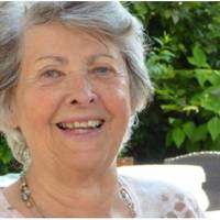 Я подарувала своєму сину курточку, але помітила, що він її не носить. Виявилося, що невістці мій подарунок не сподобався і вона продала цю річ. – Для чоловіка курточка занадто молодіжна, – виправдову