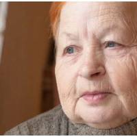 Я давно ходжу до одинокого сусіда, Івана Семеновича, допомагаю йому. І він, і я давно самотні. У нього є своя двокімнатна квартира. А недавно я підслухала розмову своєї невістки з її матір’ю.