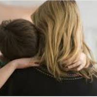 Люба здригнулася від почутого, те, що у подруги не було дітей через здоров’я, вона чула вперше. Галина всім говорила, що вони з чоловіком просто вирішили пожити для себе, накопичити на квартиру і маш