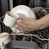 Одного разу до нас прийшла в гості теща. Ми з дружиною мали необережність перед нею сказати, що хочемо взяти квартиру в кредит. Теща відразу сказала, що сама купить нам житло, але вона буде жити з на