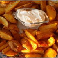 Мій син сказав, що я готую картоплю смачніше, ніж в ресторані. А цей сирний соус робить її просто неперевершеною. Готую дуже часто, виходить неймовірно смачна вечеря