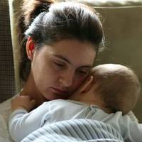 Нам сказали, що виписка о дванадцятій буде, але до будинку під’їхати потрібно заздалегідь, хвилин за п’ятнадцять. Звичайно, ми з батьком прилетіли мало не за годину.