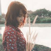 Рік минув після весілля. Потім другий. Ми, нарешті, переїхали від свекрухи, яку я всім дратувала. Думала, що так нам буде краще, але на цьому рай закінчився. Чоловіка як підмінили.