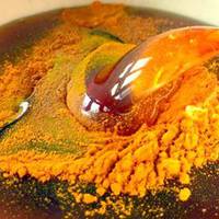 Мед з куркумою: найпотужніший Антибіотик в світі (рецепт + що лікує)