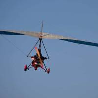 Жахлива звістка! Просто на полі, Київщина на ногах – впав дельтаплан: є загиблі. Роботи тривають