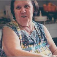 У минулому році напередодні свого дня народження я зателефонувала синові, щоб запросити його з дружиною на вечерю. Планувала приготувати улюблені пельмені сина, спекти сливовий пиріг і тихо, по-сімейн