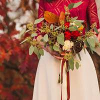 Мені прийшло повідомлення від нареченої: На весілля не приходь, тебе там не чекають. Ну, раз не чекають, не піду, прапор їм в руки. Але через два тижні я, заздалегідь подзвонивши, прийшла за грошима