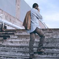 Якими б не були бабуся і дідусь хорошими і чудовими, за мамою він сумував і пам’ятав її. І навіть зберігав єдину вцілілу фотографію. Дід все спалив. А зустрів матір Ігор лише у 18 років і почув: – Ти?