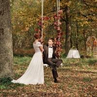 Після роботи стомлена, з гулькою на голові, джинсах і светрі я поїхала до подруги в гості, а потрапила на справжнісіньке весілля. «Гроші з Тундрою порахували, нам вчора надарували майже 140 тисяч.