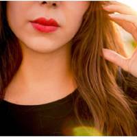 – Хіба важко посмажити кілька зайвих котлет, а вдень забрати дитину зі школи? Виходу іншого, все одно, немає. Я вийшла заміж за розлученого чоловіка і тепер він хоче забрати своїх дітей до нас, а я