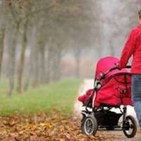 Пару тижнів назад дзвоню я своїй подрузі і запитую, чи вийде вона гуляти з коляскою з дитям. А Ніна сказала, що не вийде. У них підгузків немає. З чоловіком вона посперечалася напередодні і він пішов.