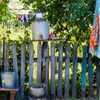 Коли Оксана дізналася, що чекає дитину, то треба було приховати від Петра, що у них буде дитя. А то ще, не приведи, Господи, вирішить покинути дружину і жити з ними.