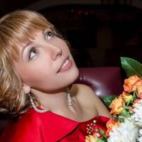 Тоді вже був пізній вечір. Зять тихенько заніс сумки своєї тещі в коридор і поставив їх в куточку. Старенька маленька жіночка попрямувала до своєї доньки. але коли Олена побачила матір, відразу мовил