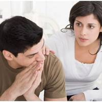 Я повертався з роботи втомлений і голодний, а вдома мене чекав пустий холодильник. Тоді я знайшов вихід – після роботи я йшов спочатку в ресторан, ситно вечеряв, а потім вже йшов додому.