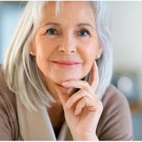 З невісткою ми намагаємося не перетинатися. Але нещодавно ми зустрілися на дні народжені в свахи. Мама невістки мене теж запросила. Невістка, користуючись тим, що вона у себе вдома, за столом всіляк