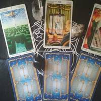 Таро прогноз з 19 по 25 жовтня: тиждень сповнений сюрпризів, і не всі з них виявляються приємними. Прислухавшись до порад можна вибрати вірний шлях до успіху і залучити в своє життя процвітання