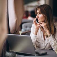 Протягом останніх п’яти років Аня відчувала себе вкрай пригнічено, від того що кинула хлопця, хоча вони вже планували весілля. Кинула і поїхала в Європу в пошуках кращого життя, але доля зіштовхнула ї