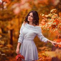 “У мене є велика сума валюти, близько тижня тому я знайшов ці гроші серед мотлоху на міському звалищі. Я хочу віддати їх тобі, ти поміняєш трохи на гривні, даси мені, а решту забереш собі” – тихо сказ