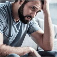 Я повернувся з-за кордону, купив квартиру, машину, вирішив одружитися. За дружину я взяв собі розлучену жінку з двома дітьми. Все частіше почалися розмови: «А ти що, не помітив, що наш хлопчик вже з