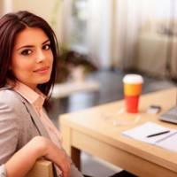 Малюк з’явився на світ в нічна 12 грудня. Неймовірно красивий хлопець, він був теплий, сонний і пах щастям. Вона залишила поруч з ним записку «бажаю тобі знайти гарну сім’ю, синку», і тихо вислизнула