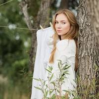 Чоловік мій ще до розлучення зі мною знайшов собі іншу жінку, познайомився він з нею ще коли ми були в шлюбі. Якось я взяла свою картку, а грошей там зовсім не було, чоловік сказав, що згубив їх.