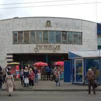 “Виходжу з метро на Лукянівці і йду на роботу, підходить дівчина і просить підказати їй дорогу..