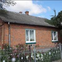 Петро мій пішов жити до Катерини. Нещодавно він приходив до мене, казав, що хоче розлучитися. І щоб я йшла з хати. Мовляв, його батьки її будували. А куди мені йти?