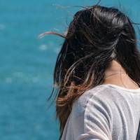 Моїй свекрусі зараз 73 роки. Вона довго лежала в стаціонарі, але ж не буде вона там вічно, сказали, щоб ми її забрали до себе, їй потрібний догляд.