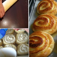 Сирні завитки в сметанній заливці. Спробуйте і будете на сьомому небі від задоволення.