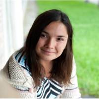 Через пів року чоловік остаточно пішов в нову сім’ю, де народилася дочка. Мені було дуже прикро, але я навіть не намагалася скаржитися свекрусі, знаючи її немилосердний характер.