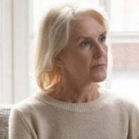 Одного разу я прийшла в гості до своєї доньки. Ми сіли вечеряти. Несподівано, мій зять, знаючи, що я вже на пенсію вийшла, сказав, щоб я сиділа з їх дитиною, а він платитиме мені хороші гроші.