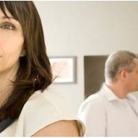 П’ять років тому, я вийшла зі своєї квартири, в якій залишила все, і востаннє глянула на свої нові двері. Я поїхала на таксі до своєї далекої родички в обласний центр.