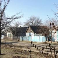 Батько покинув нас ще зовсім маленькими. За домовленістю з матір’ю він поїхав на навчання. Казав, що здобуватиме освіту, аби забезпечити гідне життя нашій родині.