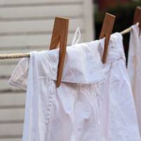 Сваха моя дуже годить своїй доньці і моєму синові. А невістка вирішила, що я теж буду у неї на побігеньках, але я так і сказала, що танцювати перед ними я не збираюся.