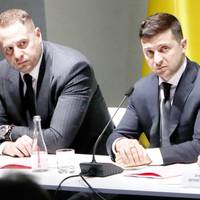 Михайло Бродський: “Ці клоуни повинні побути в шнурі простих людей. Зе в Кривий Ріг, а Єрмак в 4 лікарню…”