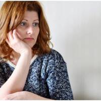 Одного разу чоловік прийшов додому і сказав, що йому треба зі мною серйозно поговорити. Виявилося, що він закохався в іншу жінку. Каже, що не хоче мене обманювати, тому пропонує мирно розлучитися.