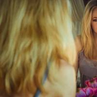 Вона прокинулася вдосвіта — думки роїлися, проганяли сон. Іще цілий тиждень до зарплати, а в гаманці вже порожньо. Тут ще й донька зі школи принесла записку: знову потрібні гроші.