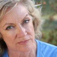 Маю зараз 53 роки, а 5 років тому не стало мого чоловіка. Він був такою золотою людиною, що й словами не передати. Про це і сусіди знали і родина наша вся. Як же мені з ним добре жилося.