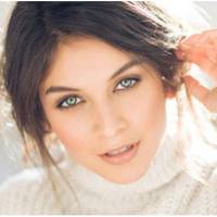 Я повернулася додому раніше і почула, як чоловіки обговорювали своїх дружин, тобто мене і моїх подруг. Найбільше мене ошелешив мій чоловік. Йому не подобається, що я ходжу по будинку в халаті.